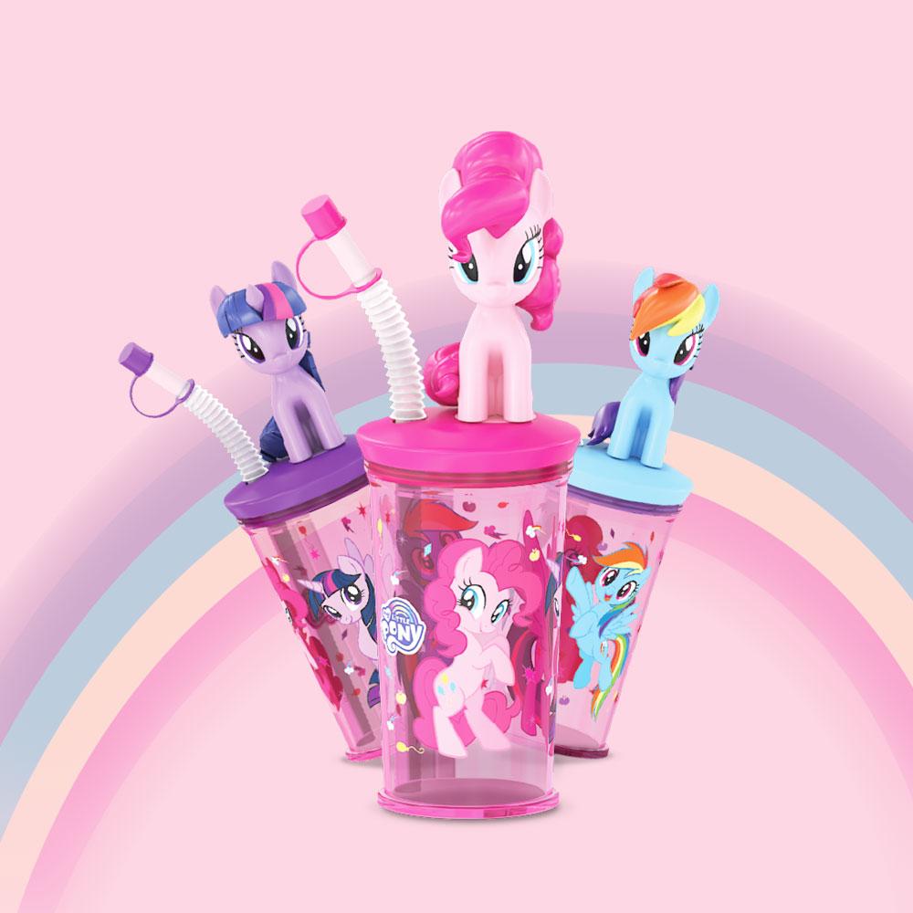 Drink and Go, reusable cups with famous kids characters.